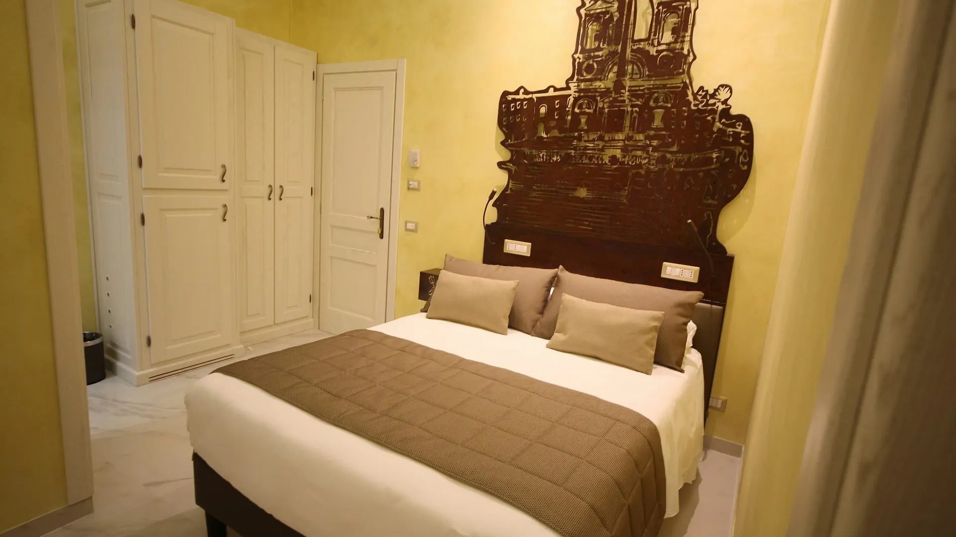 Maison Tritone Rome Guest house